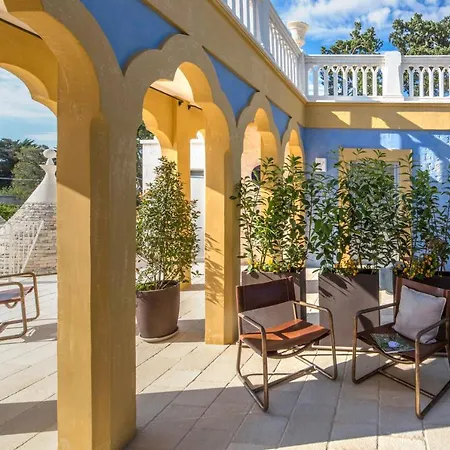 Borgo Dei Lecci Puglia Bed & Breakfast 3*
