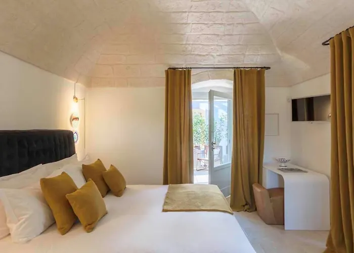 Borgo Dei Lecci Puglia فندق مبيت وإفطار 4*