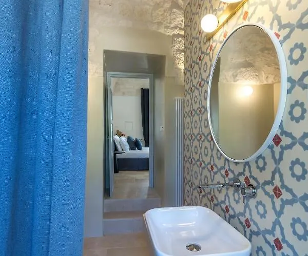 فندق مبيت وإفطار Borgo Dei Lecci Puglia 4*